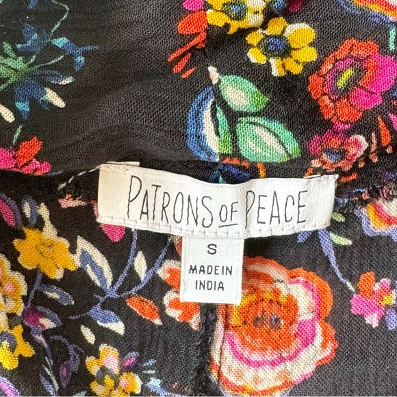 Patrons of peace black floral kimono, fits many sizes - Picture 6 of 7